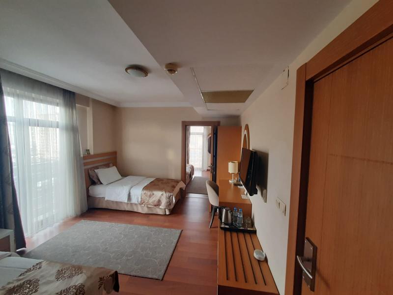 Connection Suite, Şehir Manzaralı, 