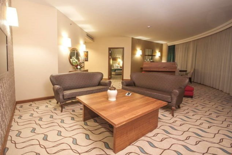 Suite, Şehir Manzaralı, Jakuzili