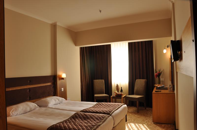 Superior Triple Room, Kısmi Deniz Manzaralı, 