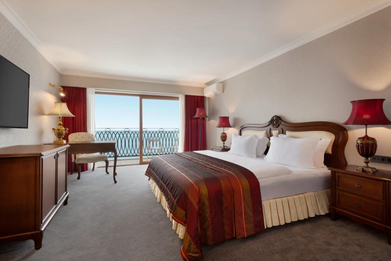 1 King Bed, Presidential Suite, Sea View