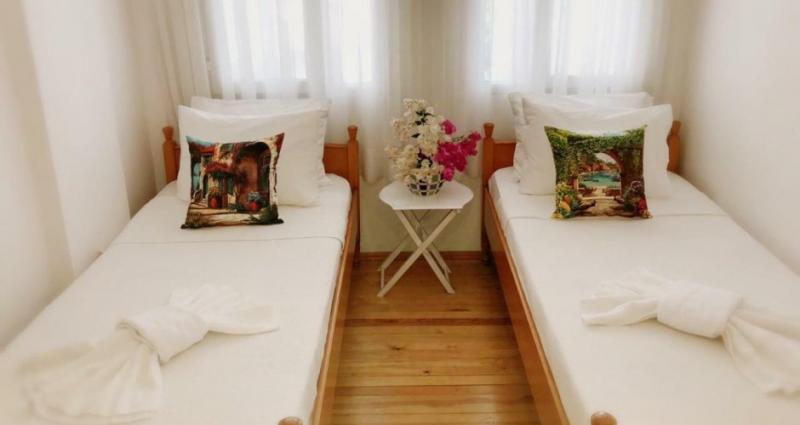 Beyaz Ev Otel Alaçatı Etstur