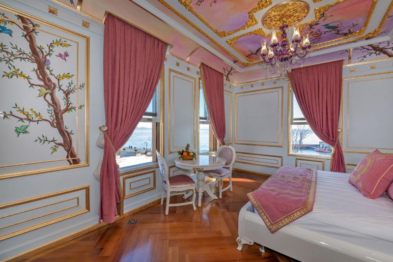 Mansion Suite