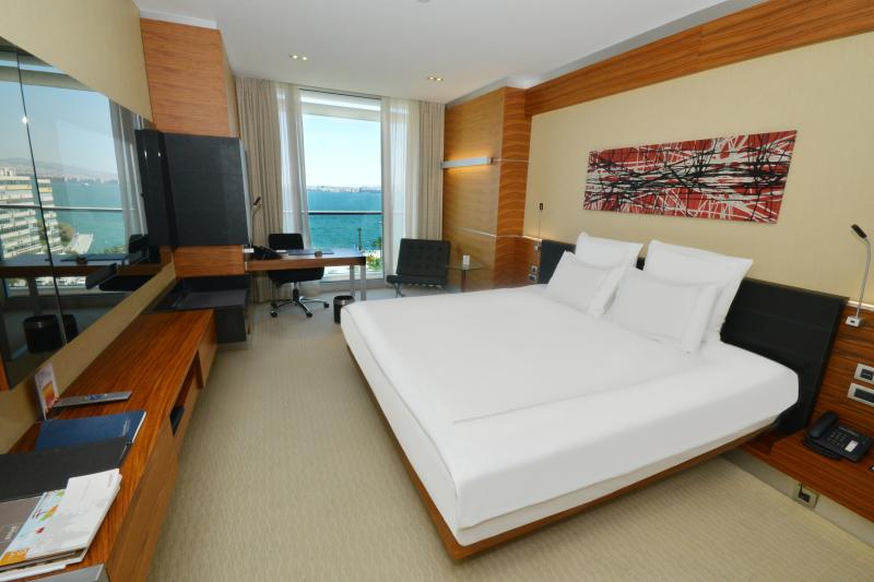 Executive Room with Sea View-Double