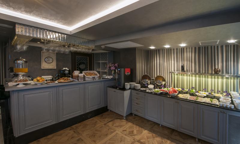 Le Petit Palace Hotel - 5