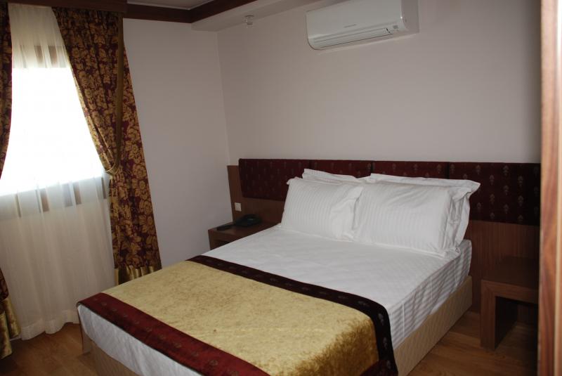 The Corner Hotel Bitez Etstur