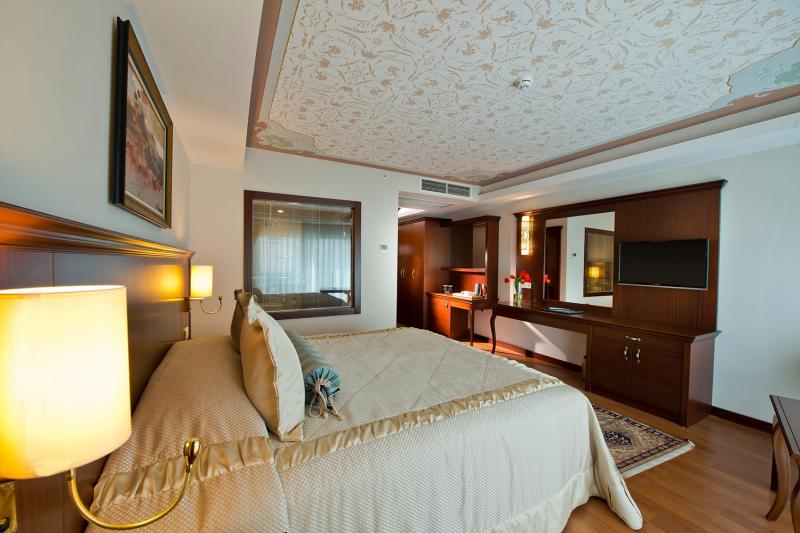 Kurumsal Deluxe Room Kısmi Deniz Manzaralı Single