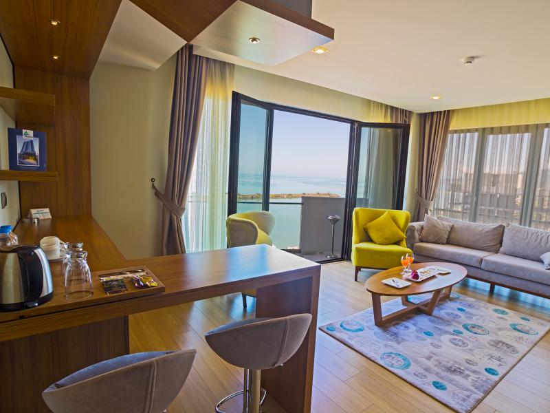 Suite - İki Yatak Odalı, Deniz Manzaralı, 