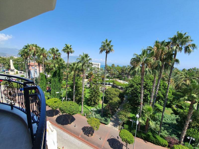 Karikatür Bi Hotel  - 2