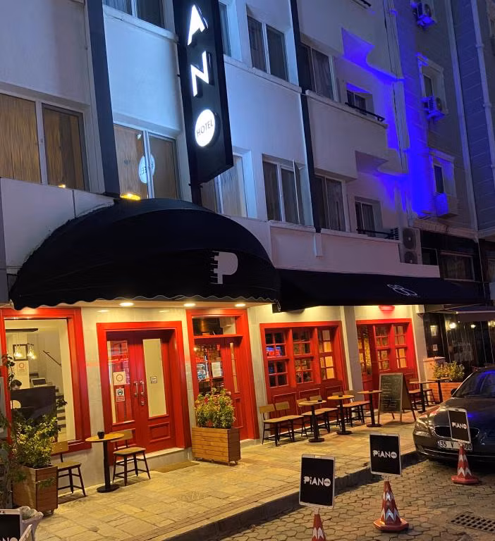Piano Hotel İzmir — 2
