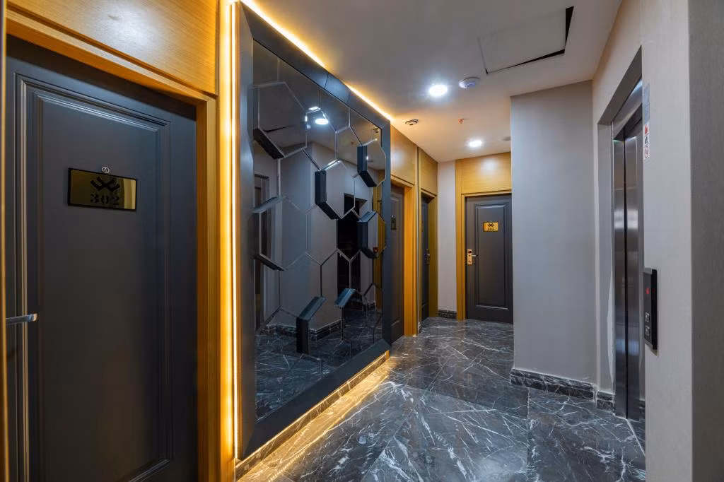 Confores Hotel — 3