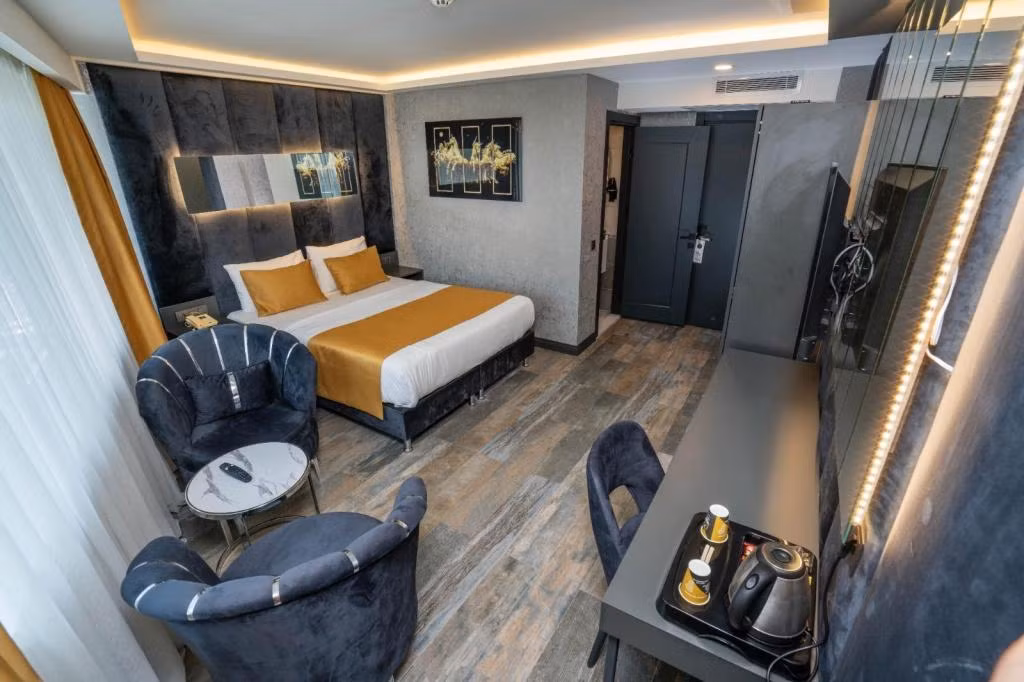 216 Silver Suite — 5