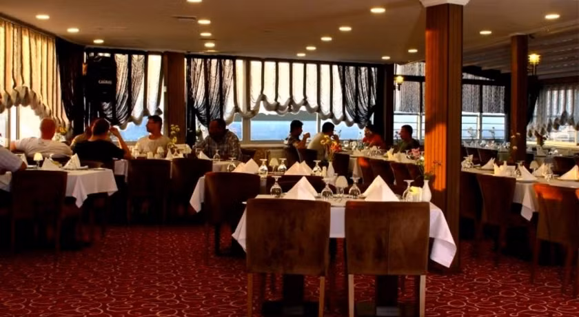 Perama Hotel — 8