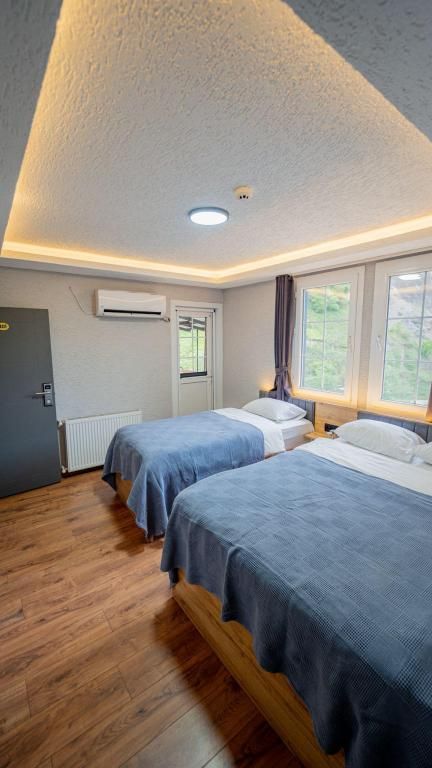 53 Brn Hotel