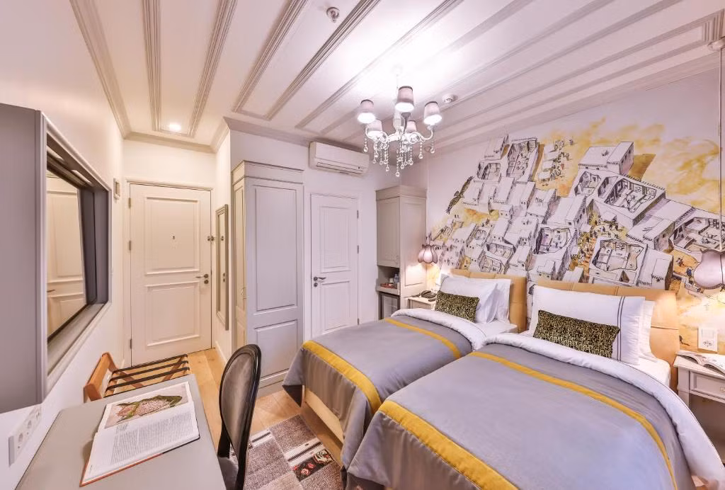 9 Doors Hotel — 4
