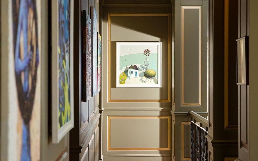ART Gallery Hotel — 2