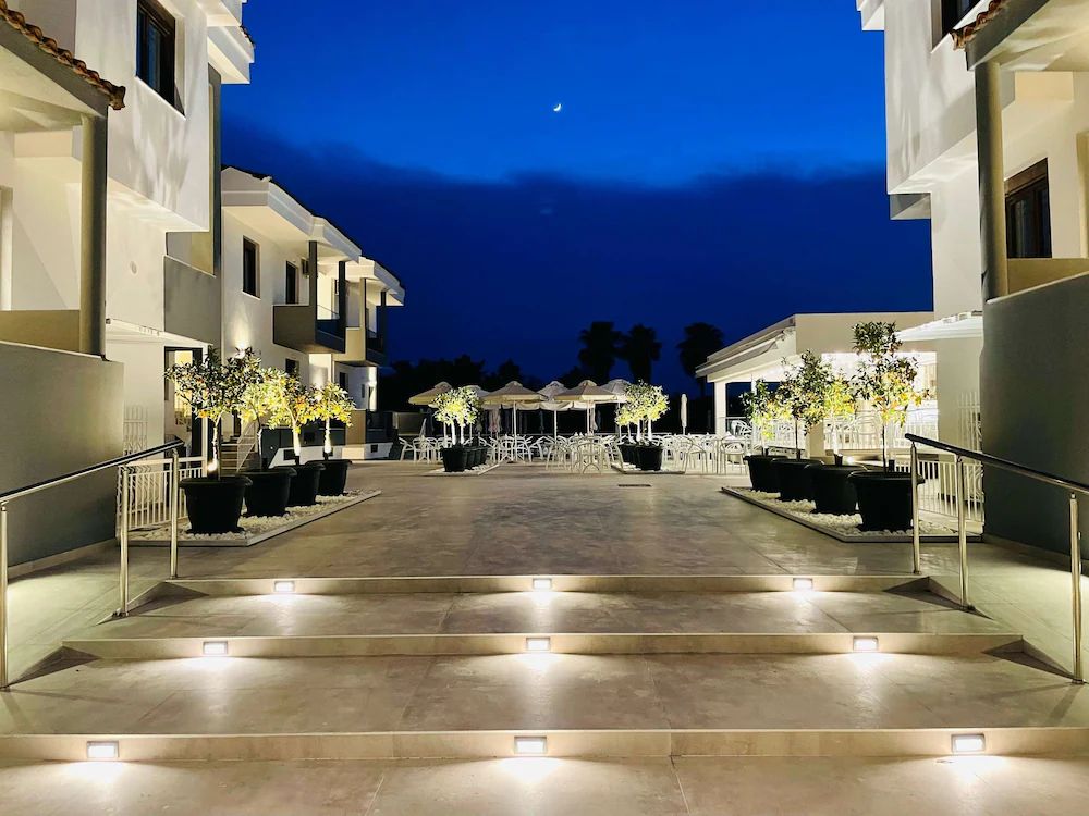 Acrotel Lily Ann Village — 4