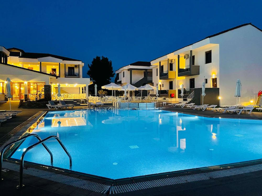 Acrotel Lily Ann Village — 2