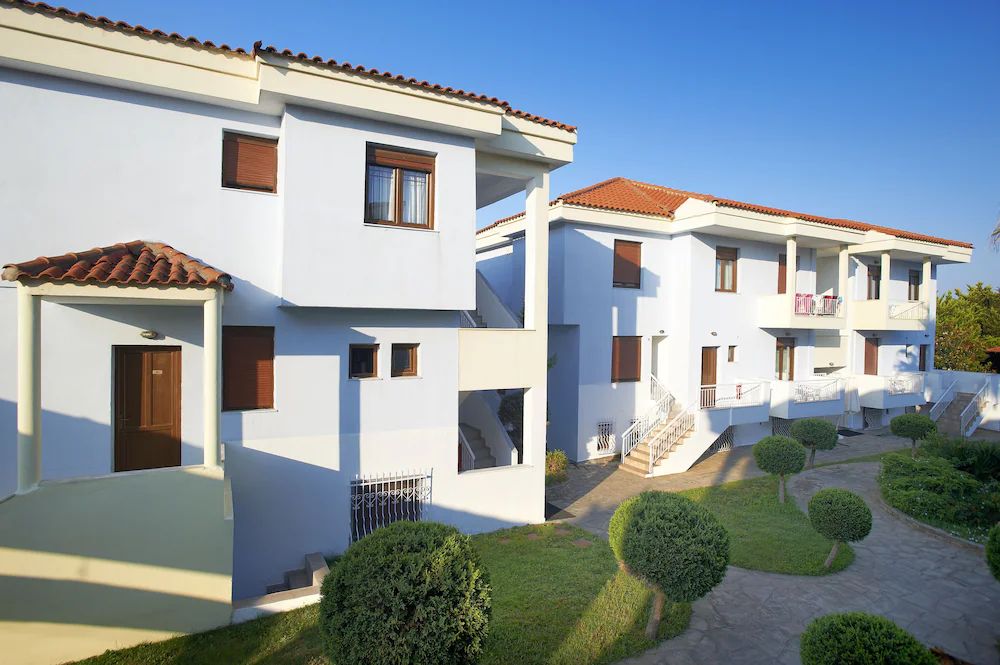 Acrotel Lily Ann Village — 7