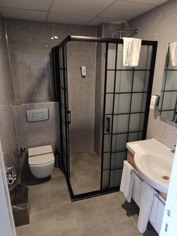 Adresin Hotel — 3