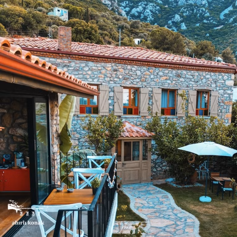 Ahırlı Konak Karaburun