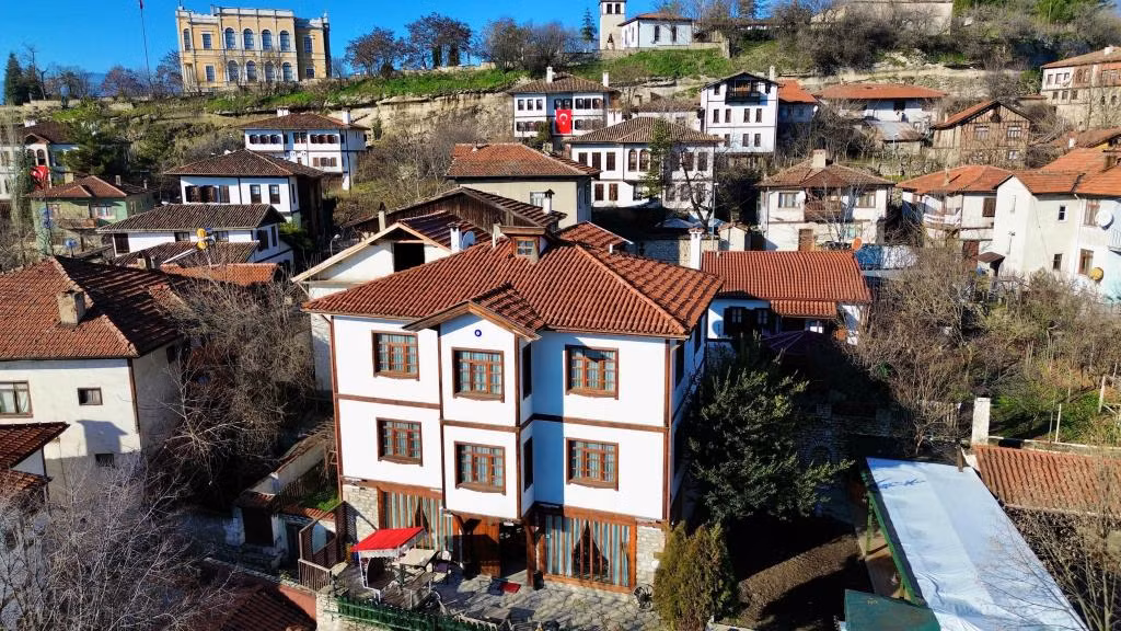 Akçe Konakları — 4