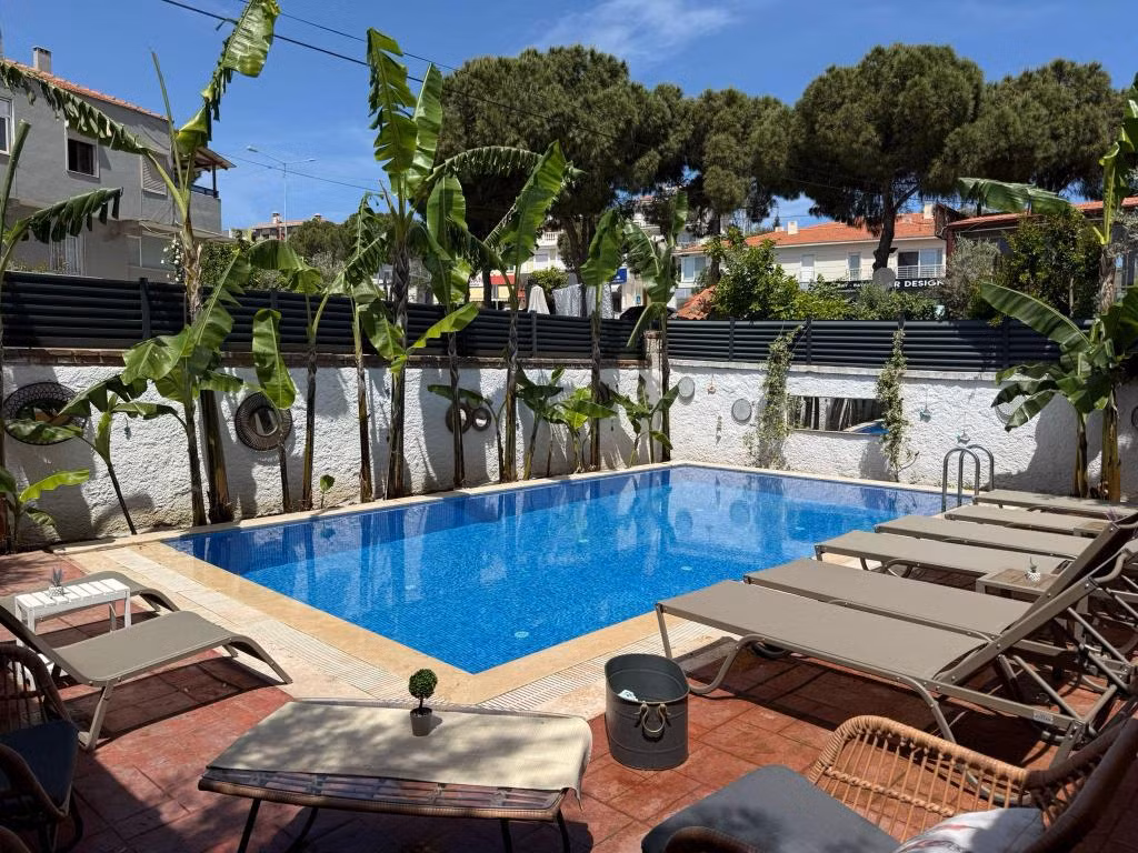 Alaçatı Otel Rebetiko — 2
