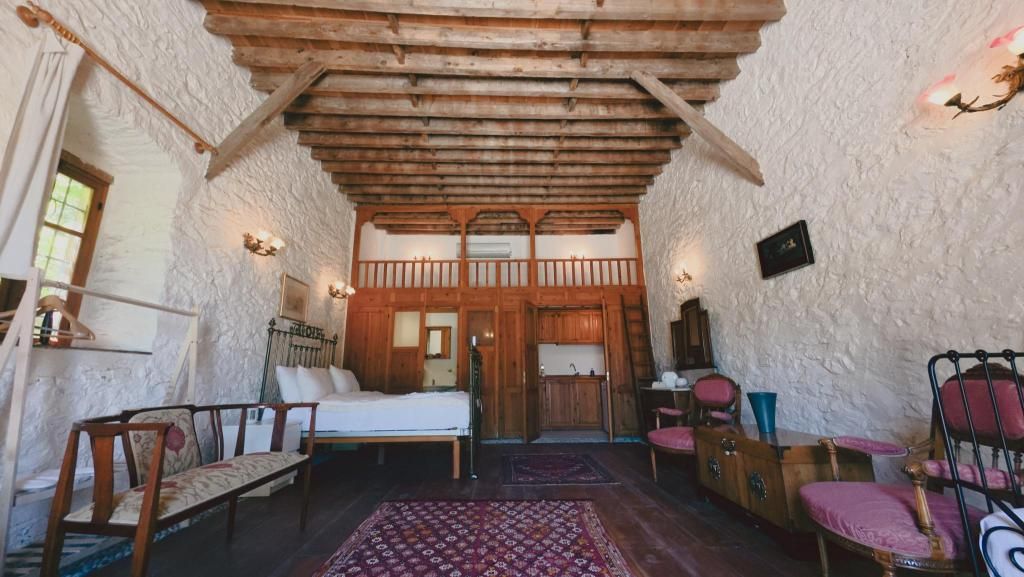 Alamango Evi — 4