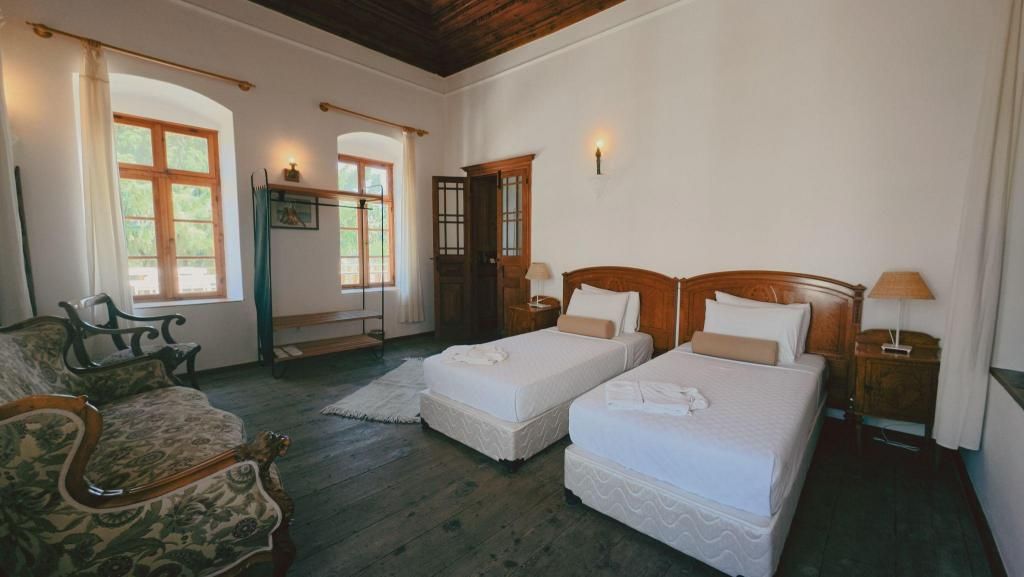 Alamango Evi — 5