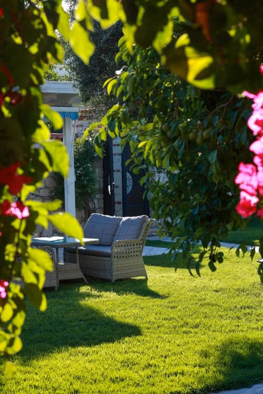 Alaroof Otel (+15) — 8