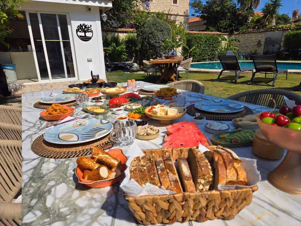 Alasata Country House Alaçatı +12 — 6