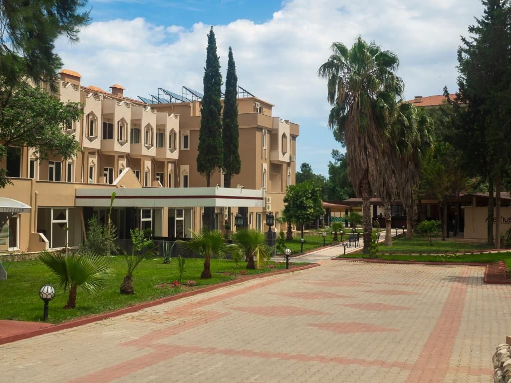 Alexius Beach Hotel — 9