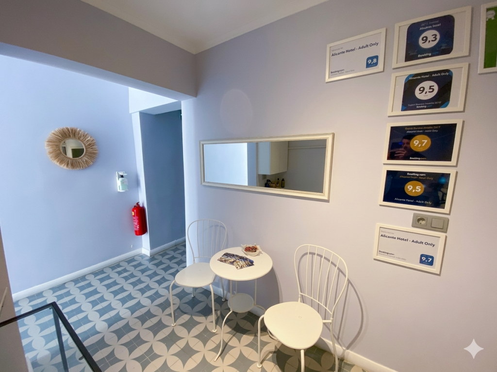 Alicante Otel — 8