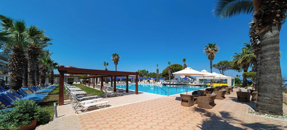 All Senses Ocean Blue Seaside Resort — 2