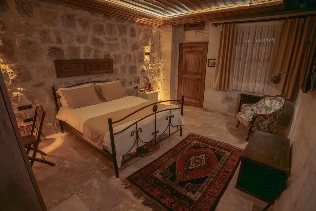 Alley Stone House — 3
