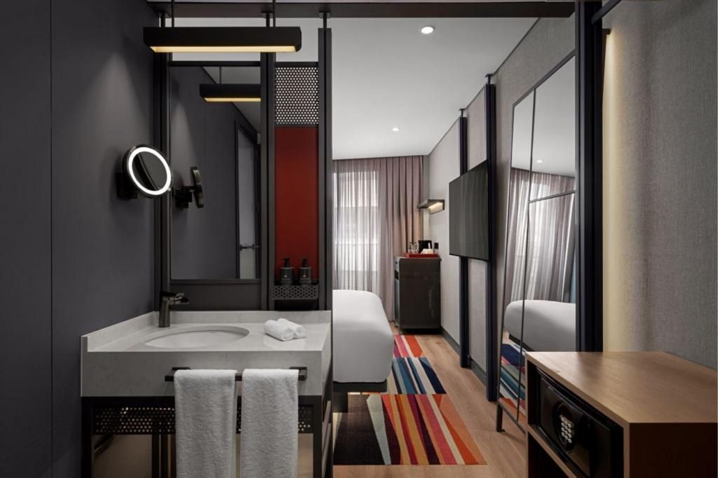 Aloft İstanbul Karaköy by Marriott — 8