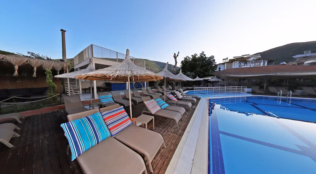 Aloria Garden Hotel — 9