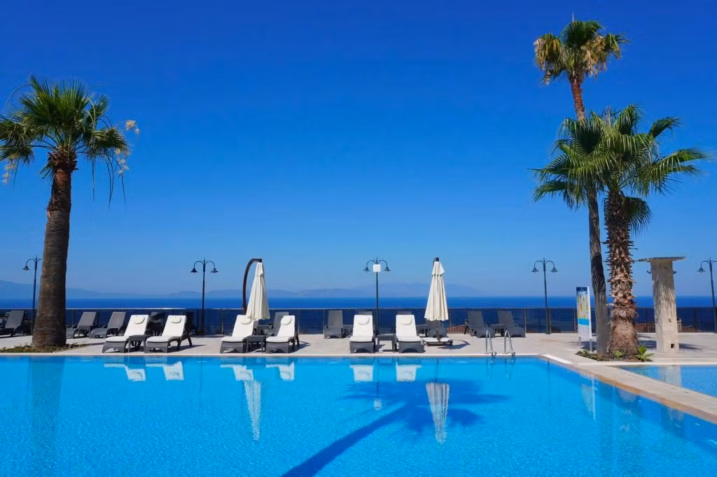 Altamare Hotel Kuşadası — 4