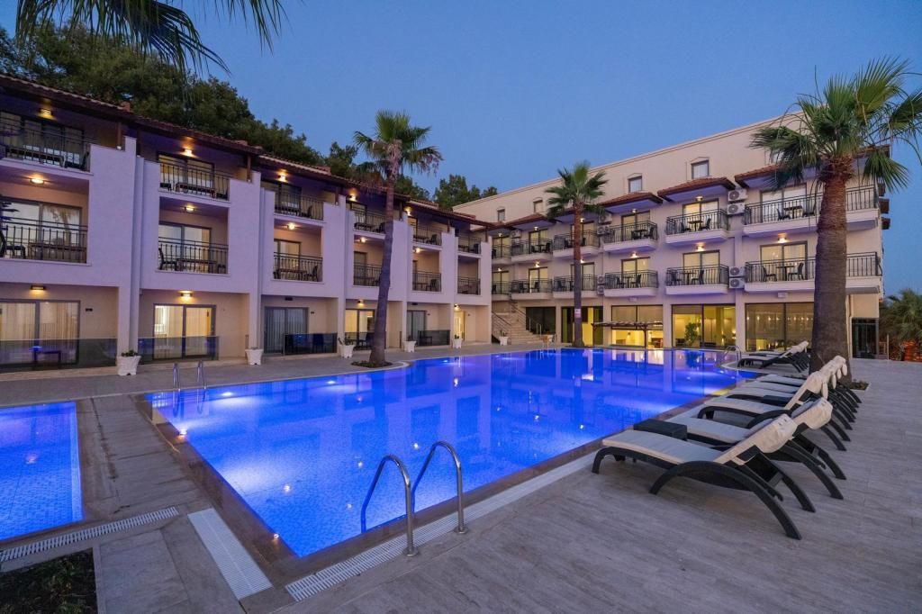 Altamare Hotel Kuşadası — 2
