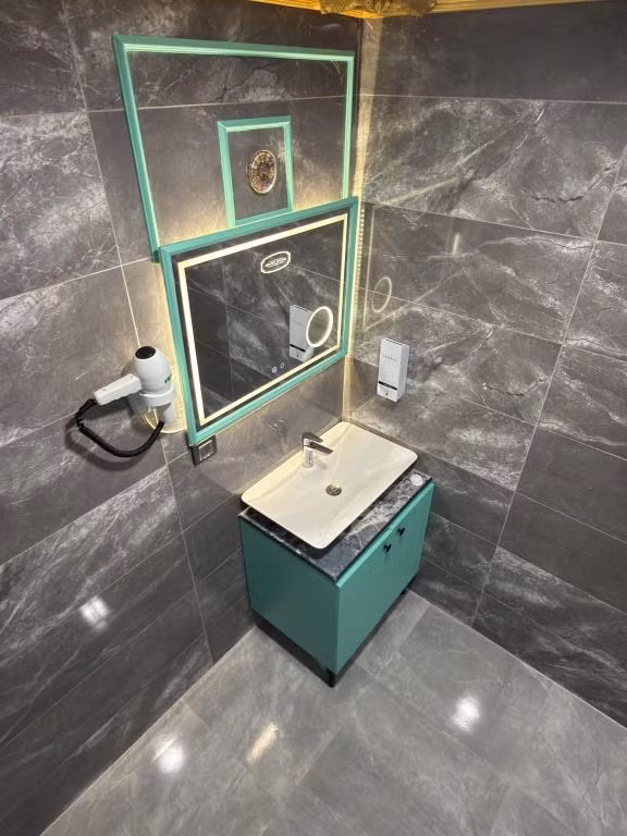 Aria Plus Hotel — 9