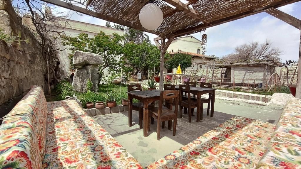 Armesos Cave Hotel — 8