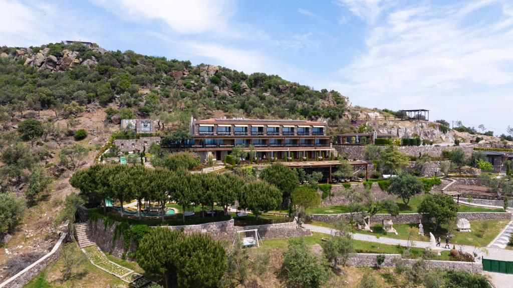 Assos Longevity Hotel (+14 )