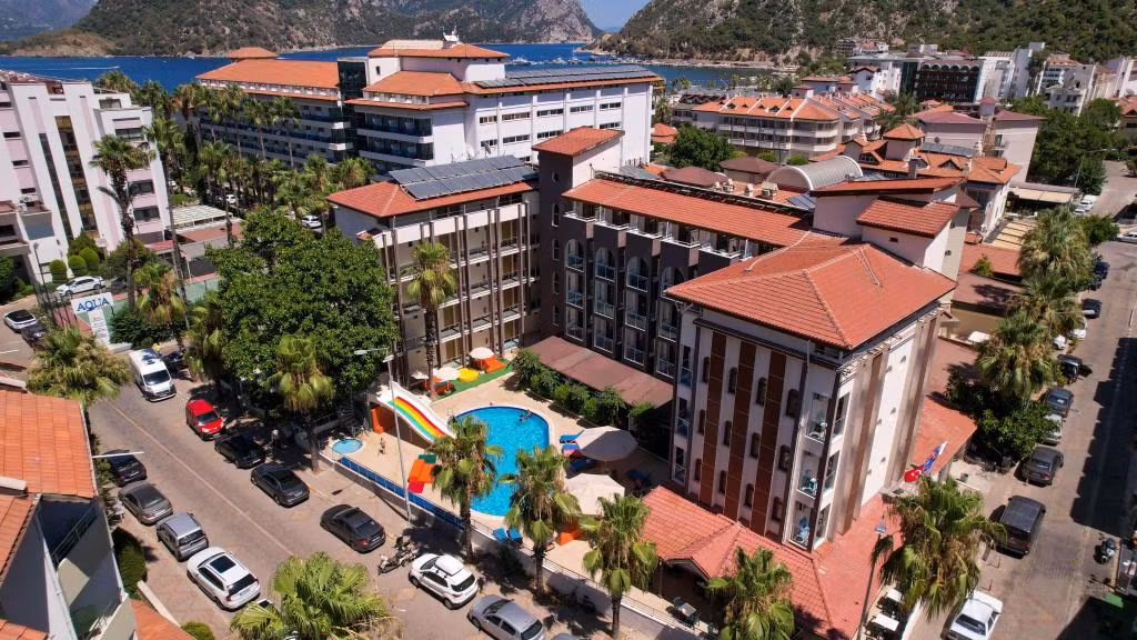 Astoria Life Hotel