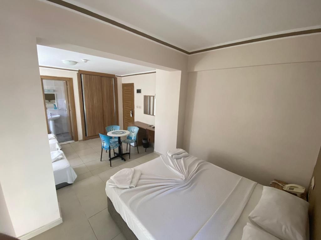 Astoria Life Hotel — 8