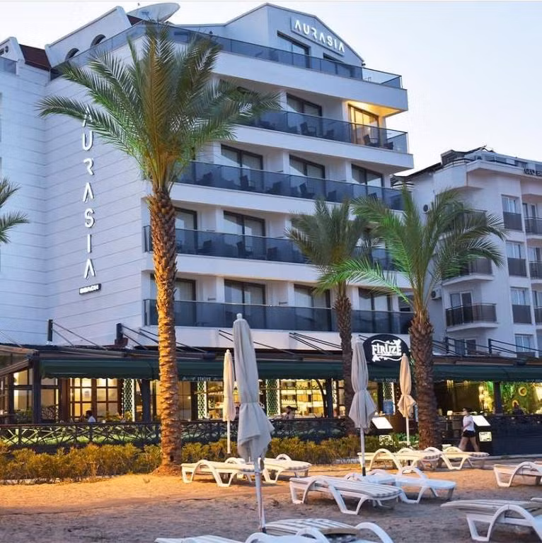 Aurasia Beach Hotel — 7