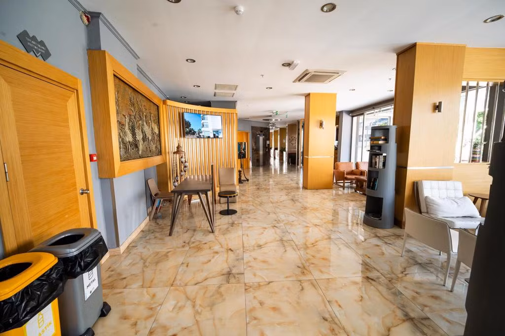 Aurasia Design Hotel — 6