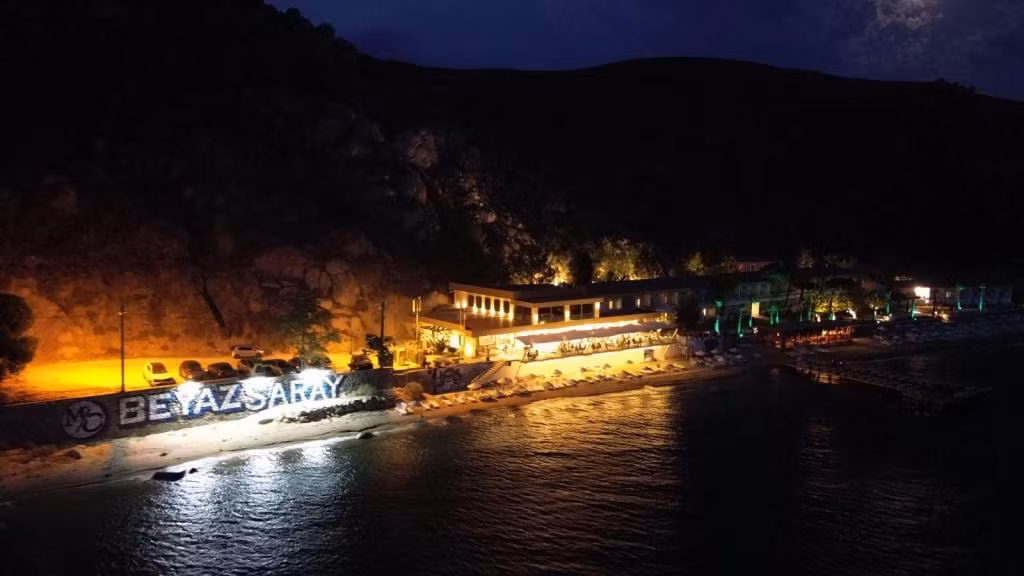 Avşa Beyazsaray Oteli — 2