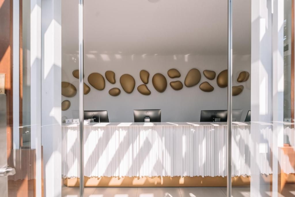 Avaton Luxury Beach Resort — 8