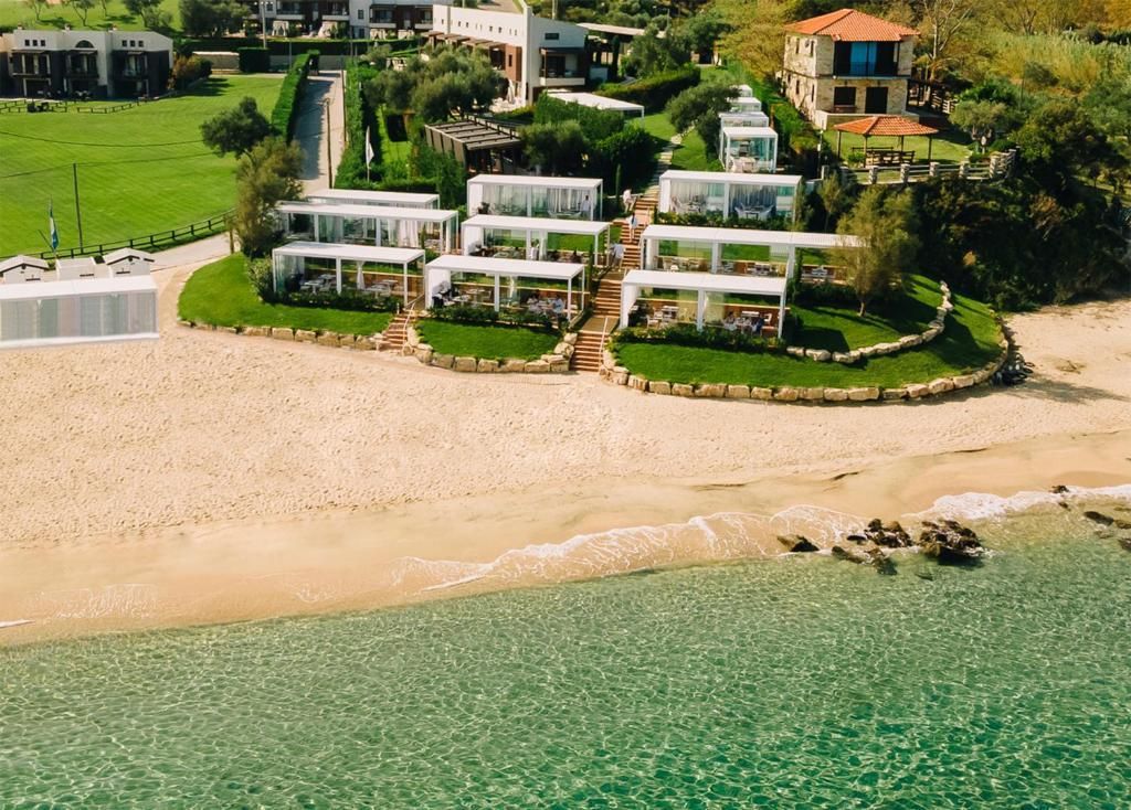 Avaton Luxury Beach Resort — 9