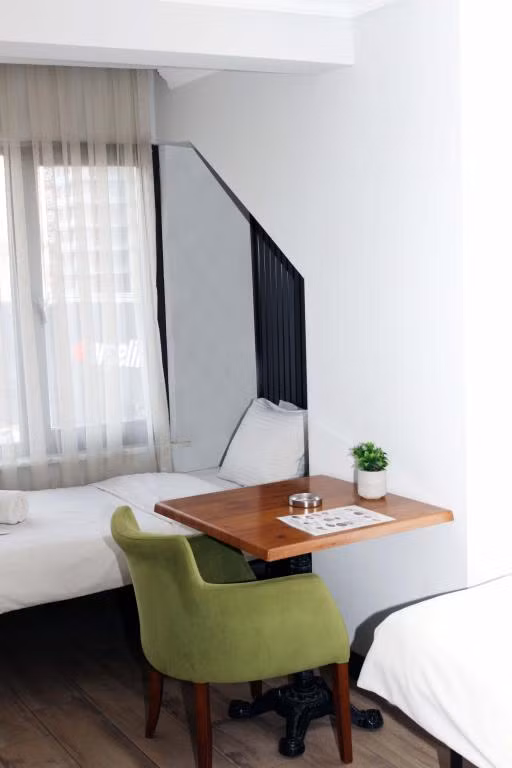 Avist Suit Hotel — 8