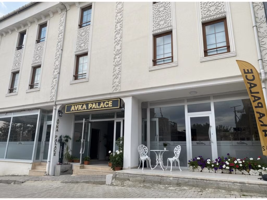 Avka Palace — 8